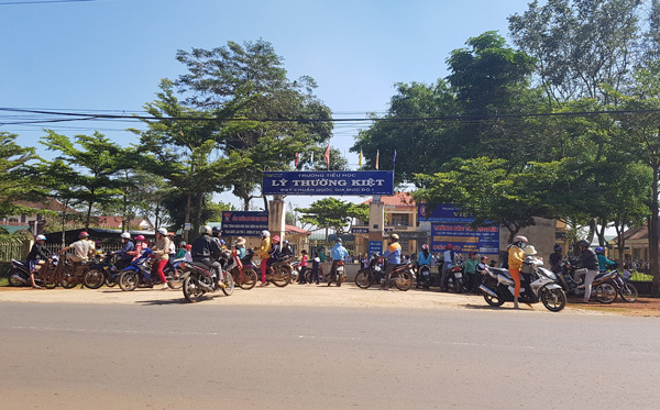 Trường Tiểu học Lý Thường Kiệt (phường Lộc Phát, TP Bảo Lộc) - nơi đang  “lạm thu” nghiêm trọng