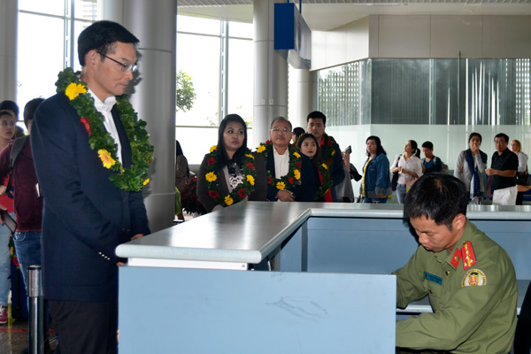 Làm thủ tục Hải quan ngay tại sân bay