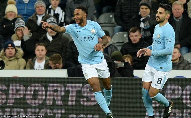 Sterling sắm vai người hùng của Man City. (Nguồn: Daily Mail)