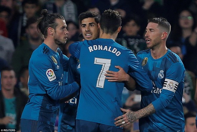 Real Madrid giành chiến thắng kịch tính ngay trên sân Real Betis