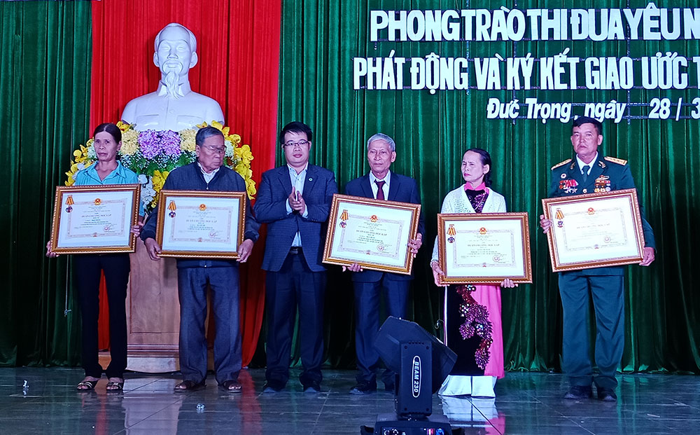 Đức Trọng phát động phong trào thi đua năm 2018