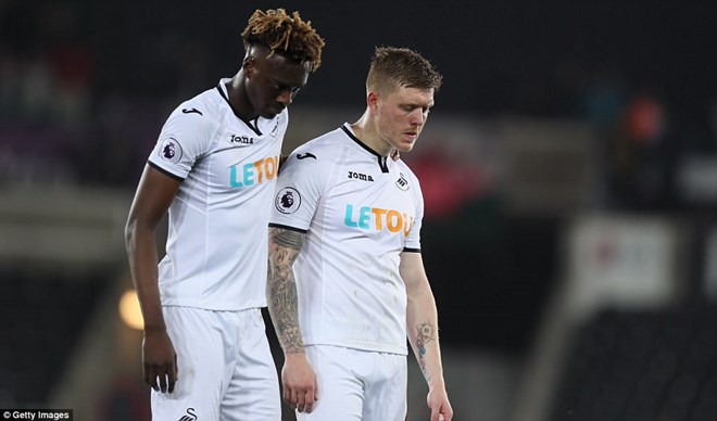 Swansea cận kề ngày rời Premier League. (Nguồn: Getty Images)