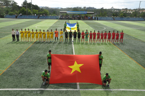 Hạng nhì Lâm Đồng hòa 1 - 1 trên sân khách đội Phố Hiến