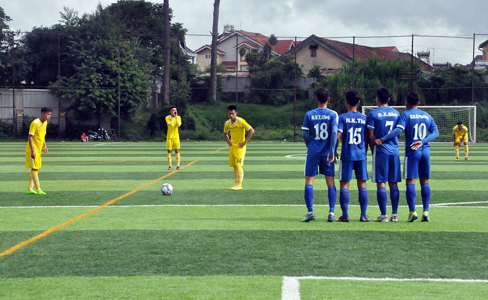 Hạng nhì Lâm Đồng thất thủ 0-1 trước Bình Thuận trên sân nhà Đà Lạt