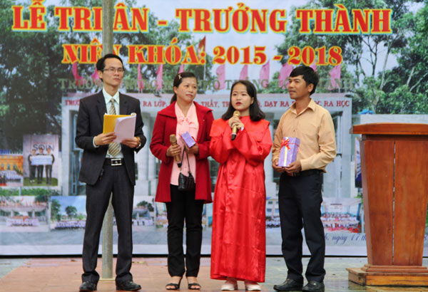 Em Hồ Thị Ngọc Ánh gửi lời tri ân tới thầy cô giáo