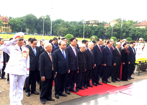 Lãnh đạo Đảng, Nhà nước viếng Chủ tịch Hồ Chí Minh