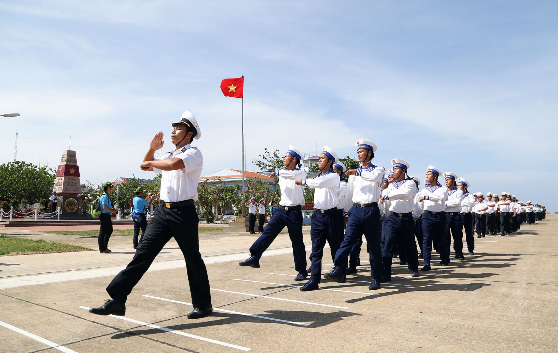 Chi bộ vững vàng nơi đầu sóng