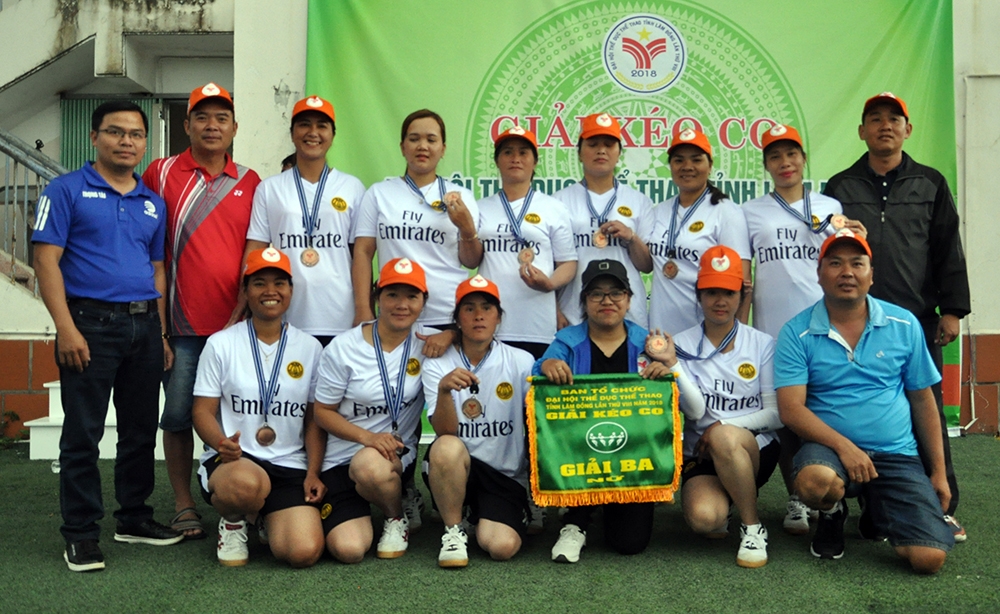 Đội kéo co nữ Đơn Dương - huy chương đồng, chủ yếu là các thành viên tại xã Quảng Lập của huyện