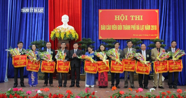 11 thí sinh tham dự Hội thi Báo cáo viên giỏi thành phố Đà Lạt năm 2018