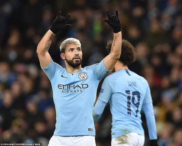 Aguero cùng Man City hủy diệt Schalke 04