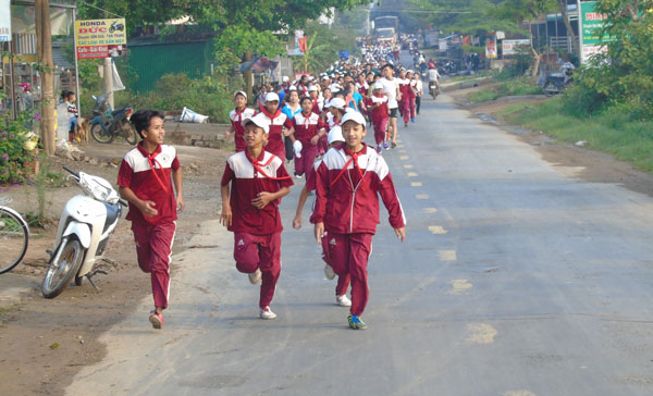 Chạy hưởng ứng ngày chạy Olympic vì sức khỏe toàn dân năm 2019