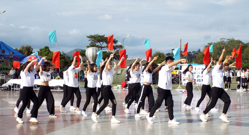 Liên hoan CLB, đội, nhóm nhảy hiện đại