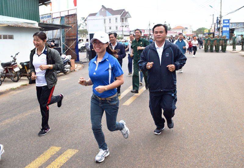 Đức Trọng phát động Ngày chạy Olympic vì sức khỏe toàn dân 2019