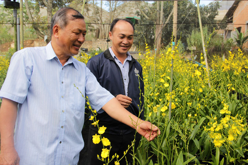 Ðổi thay dưới chân núi R'Chai