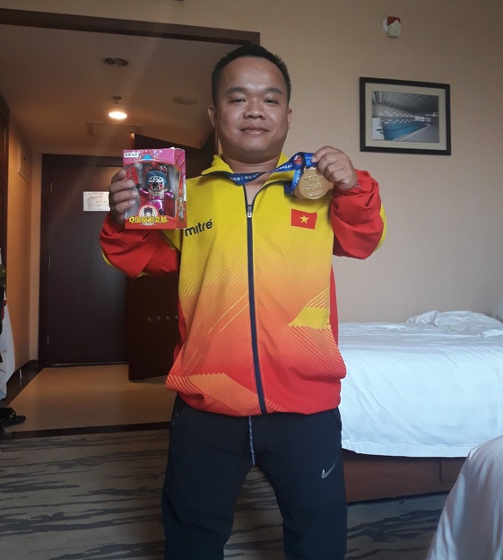 "Chú lùn" Trần Văn Nguyên giành HCV World Para Grand Prix