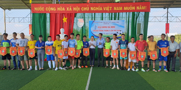 Bảo Lâm: Khai mạc giải bóng đá mini truyền thống lần thứ 19
