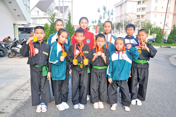 Các VĐV trẻ của Bảo Lộc tại một giải trẻ cấp tỉnh trong tháng 4/2019. Ảnh: V.Trọng