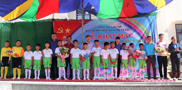 Gần 70 triệu đồng hỗ trợ U11 Lộc An dự vòng loại Giải bóng đá Thiếu niên - Nhi đồng toàn quốc năm 2019