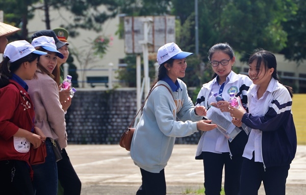 Bảo Lộc: Huy động hơn 250 đoàn viên thanh niên tiếp sức mùa thi