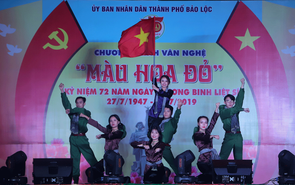 Tiết mục “Xin chào Việt Nam”