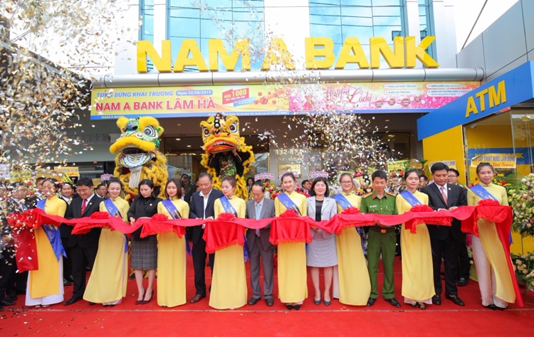 Cắt băng khai trương Nam Á Bank Lâm Hà