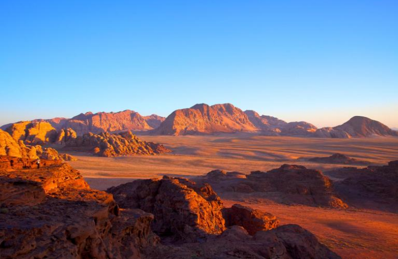 Trông Wadi Rum không khác gì trên các hành tinh khác trong hệ Mặt trời