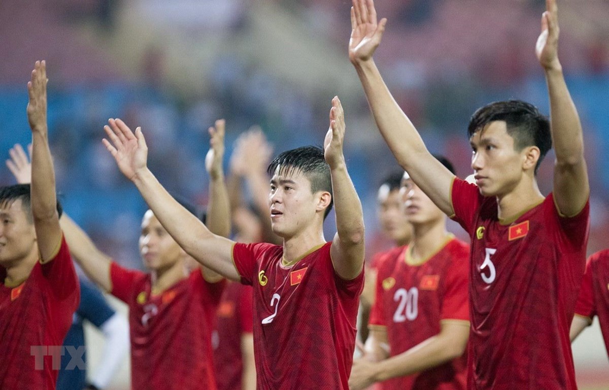 Kết quả: Việt Nam thắng trận đầu, 'ông lớn' phô trương sức mạnh
