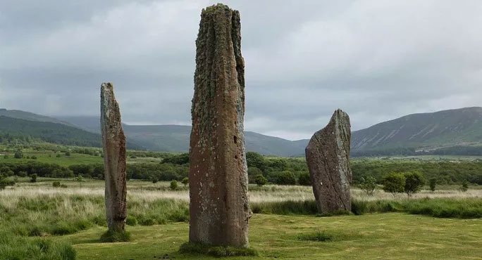 Arran là hòn đảo xinh đẹp, thưa dân của xứ Scotland, được mệnh danh là "thiên đường địa chất"