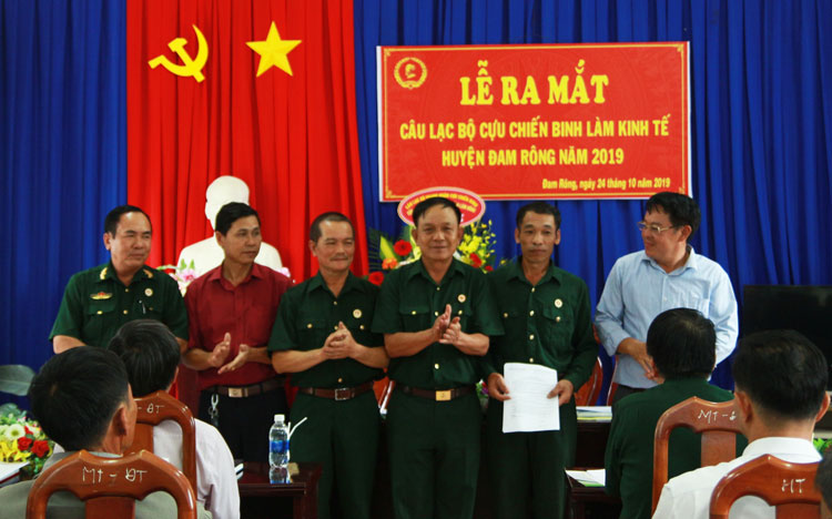 Ra mắt Ban chủ nhiệm CLB Cựu chiến binh làm kinh tế giỏi huyện Đam Rông