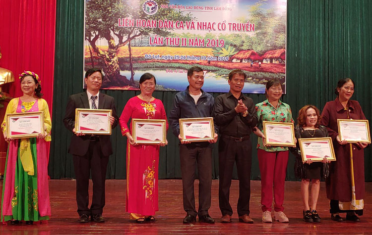 Liên hoan dân ca và nhạc cổ truyền tỉnh Lâm Đồng lần thứ II