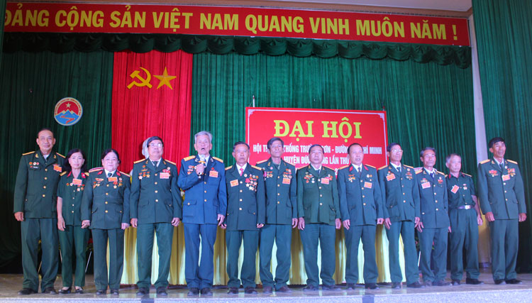 Ban Chấp hành Hội Truyền thống Trường Sơn - đường Hồ Chí Minh huyện Đức Trọng nhiệm kỳ 2019-2024 ra mắt đại hội.