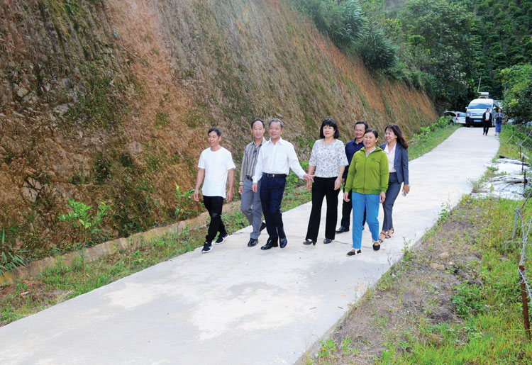 Đoàn công tác của Ban Dân vận Tỉnh ủy Lâm Đồng khảo sát mô hình Dân vận khéo trên địa bàn