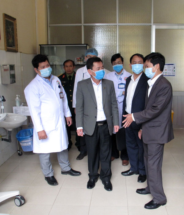 Phó Chủ tịch UBND tỉnh Lâm Đồng kiểm tra khu vực cách ly tập trung và khu điều trị Covid-19