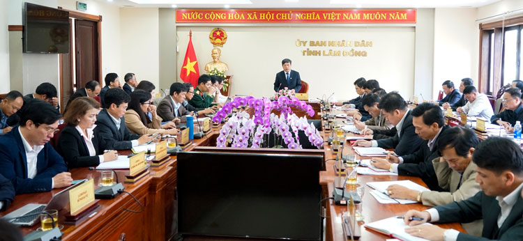Chủ tịch UBND tỉnh Lâm Đồng Đoàn Văn Việt chủ trì cuộc họp đánh giá tình hình KT-XH tháng 2