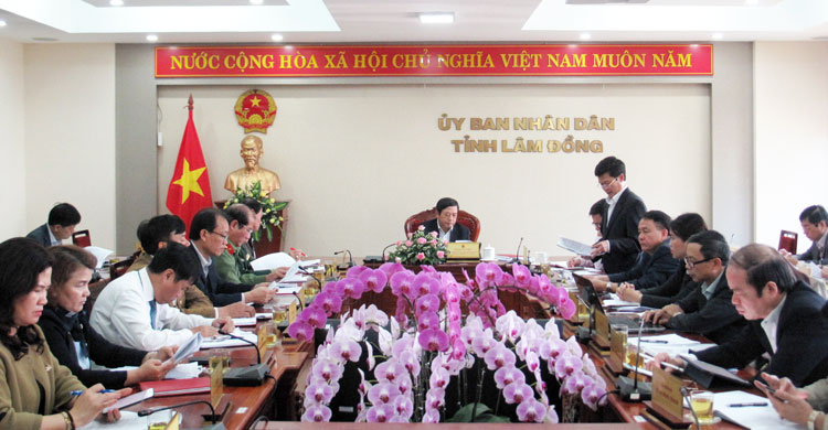 Giám đốc Sở Y tế Lâm Đồng Nguyễn Đức Thuận báo cáo tình hình phòng chống dịch bệnh Covid-19 tại Lâm Đồng