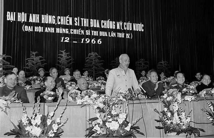 Chủ tịch Hồ Chí Minh nói chuyện tại Đại hội Anh hùng, Chiến sĩ thi đua chống Mỹ cứu nước (Đại hội Anh hùng, Chiến sĩ thi đua lần thứ IV, tháng 12/1966).