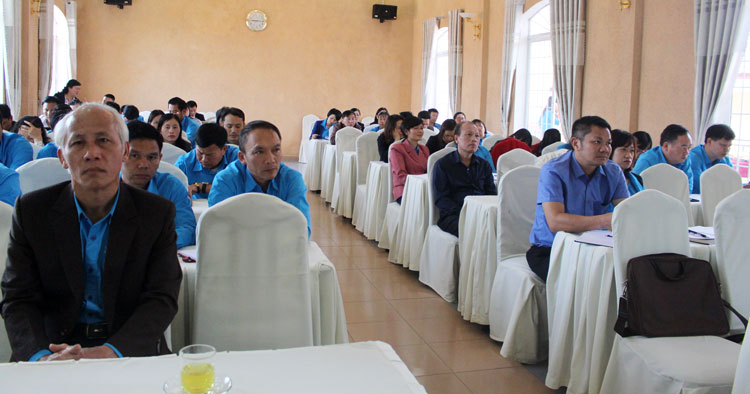 Liên đoàn Lao động tỉnh Lâm Đồng tổ chức hội nghị báo cáo viên