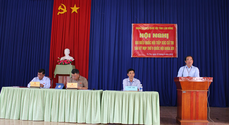oàn ĐBQH Lâm Đồng khóa XIV tiếp xúc với cử tri xã Tu Tra sau Kỳ họp thứ 9 vừa qua