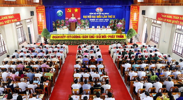 Bế mạc Đại hội Đại biểu Đảng bộ huyện Đạ Huoai khóa IX, nhiệm kỳ 2020 - 2025
