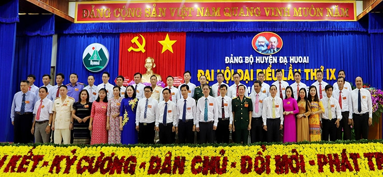 BCH Đảng bộ huyện Đạ Huoai nhiệm kỳ mới ra mắt Đại hội