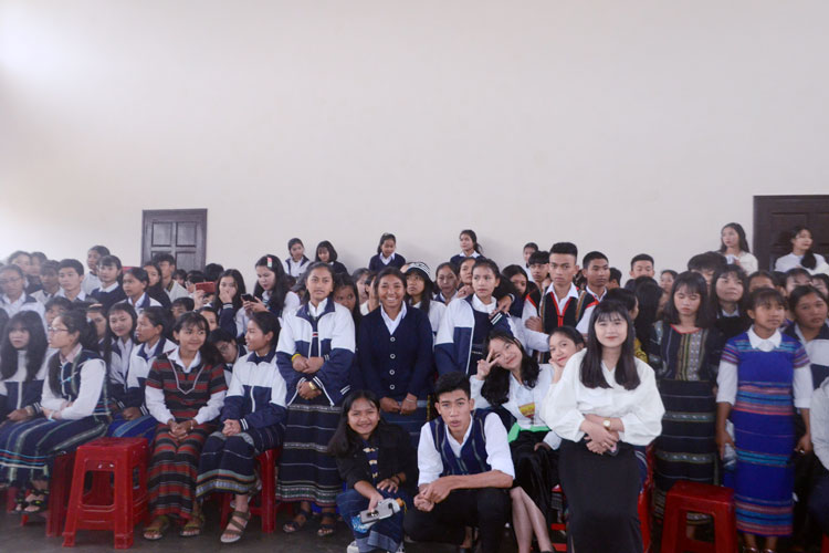 Hơn 320 ngàn học sinh Lâm Đồng tựu trường năm học 2020 - 2021