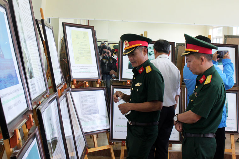 Lực lượng vũ trang tham gia, xem triển lãm về Hoàng Sa, Trường Sa