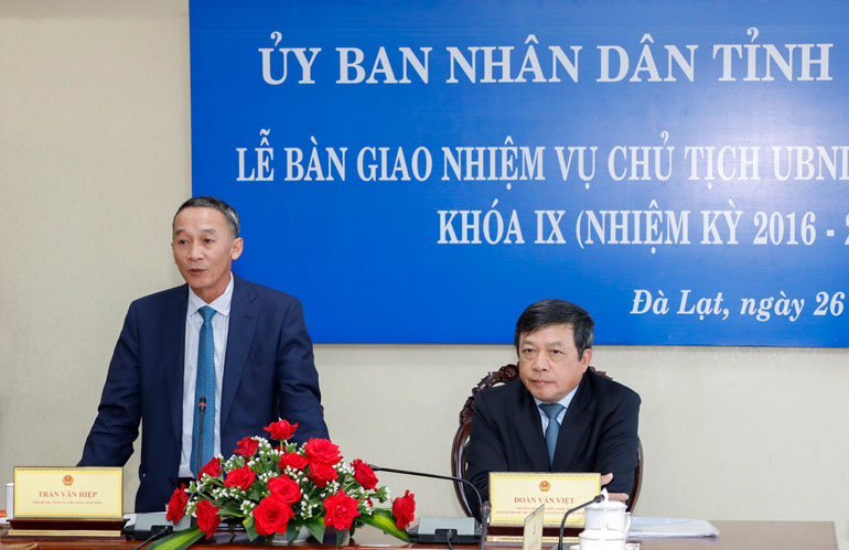 Tân Chủ tịch UBND tỉnh Trần Văn Hiệp phát biểu nhận nhiệm vụ