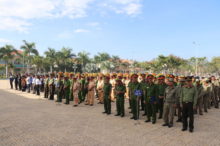 Lâm Hà ra quân đợt tấn công, trấn áp tội phạm đảm bảo ANTT Đại hội Đảng toàn quốc lần thứ XIII và Tết Nguyên đán Tân Sửu tại Lâm Hà