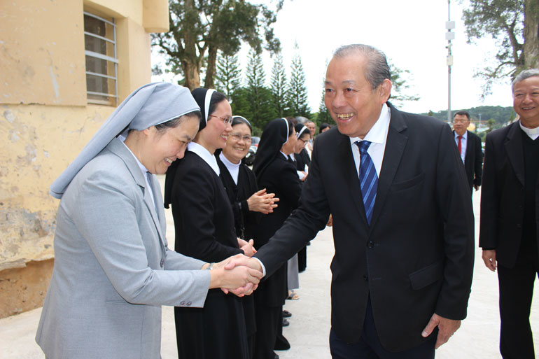 Phó Thủ tướng Trương Hòa Bình thăm hỏi, chúc mừng các linh mục, nữ tu sĩ Đà Lạt – Lâm Đồng nhân dịp Giáng sinh 2020