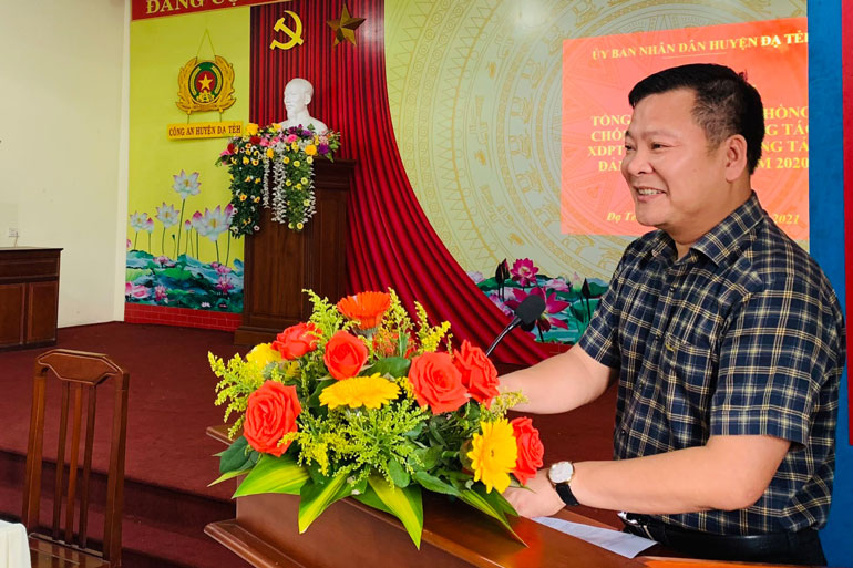 Ông Tống Giang Nam – Chủ tịch UBND huyện Đạ Tẻh phát biểu tại hội nghị 
