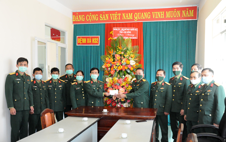 Bộ Chỉ huy Quân sự tỉnh Lâm Đồng thăm, chúc mừng ngày Thầy thuốc Việt Nam