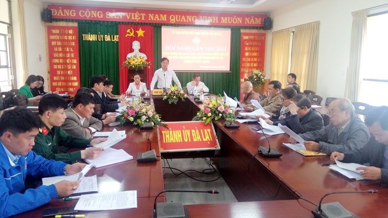 Ông Nguyễn Quang Hải - Trưởng ban Dân vận Thành ủy Đà Lạt, Chủ tịch Ủy ban MTTQ Việt Nam TP Đà Lạt chủ trì hội nghị hiệp thương lần thứ 2