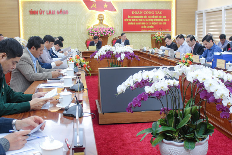 Toàn cảnh buổi làm việc của Đoàn kiểm tra, giám sát về công tác bầu cử tại Lâm Đồng