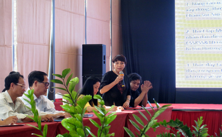 Bà Phạm Thị Tuyết – Giám đốc Trung tâm Phát triển Truyền thông và Sức khỏe phát biểu khai mạc lớp tập huấn